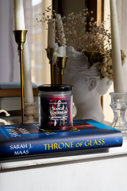 Manon Blackbeak Candle