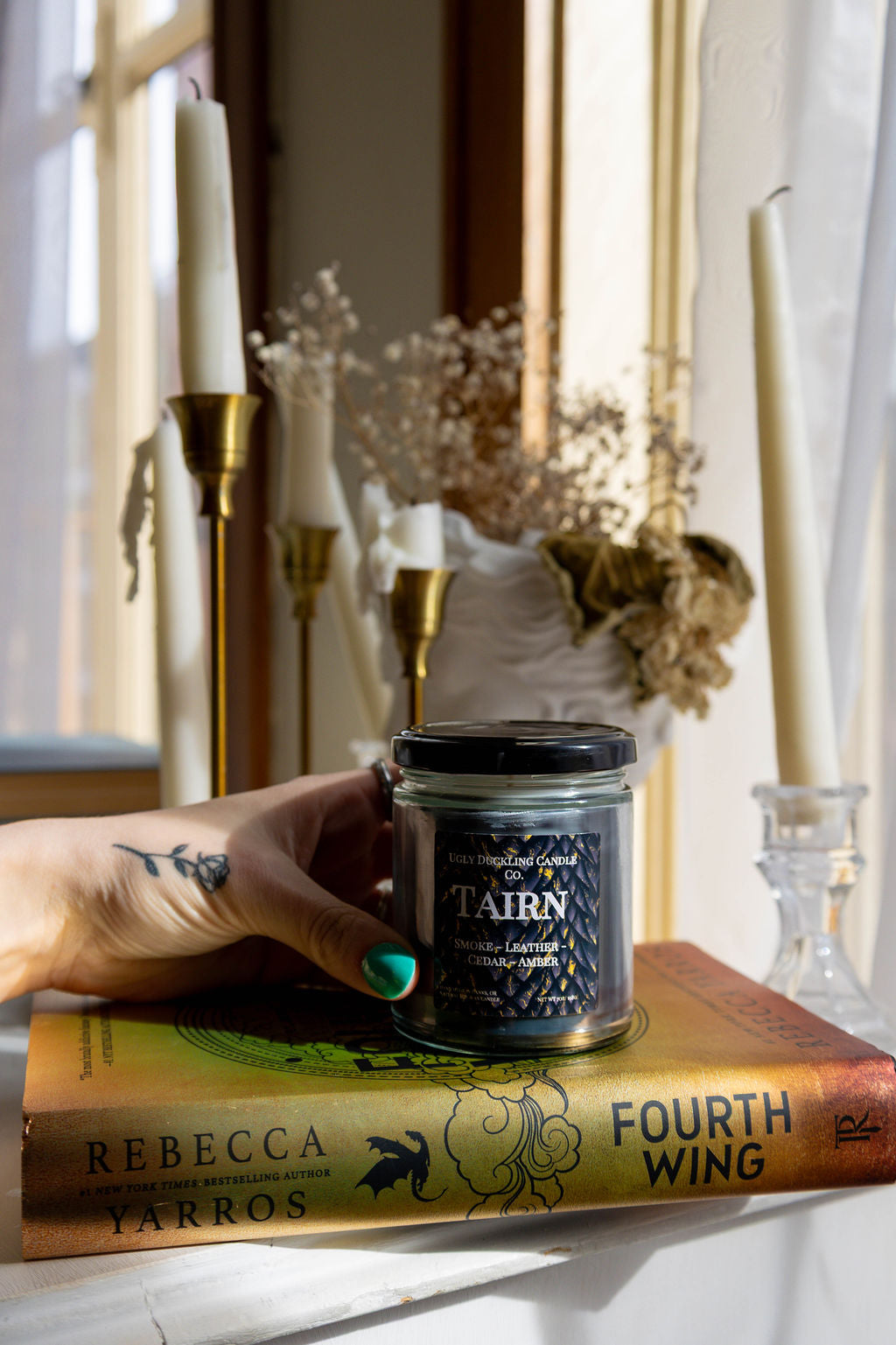 Tairn Bookish Candle